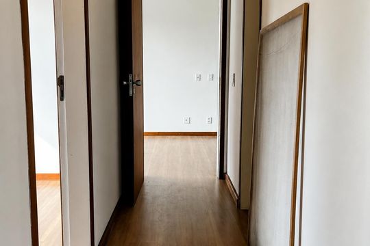 Corredor de apartamento para alugar com 3 quartos, 95m² em Mont’Serrat, Porto Alegre
