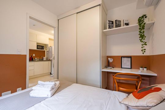 Quarto de apartamento à venda com 1 quarto, 42m² em Pinheiros, São Paulo