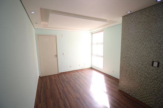 Apartamento para alugar com 2 quartos, 60m² em Camargos, Belo Horizonte