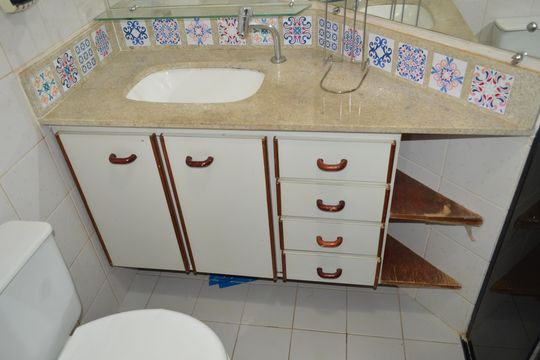 Banheiro da Suíte de apartamento para alugar com 3 quartos, 87m² em Parque Industrial Lagoinha, Ribeirão Preto