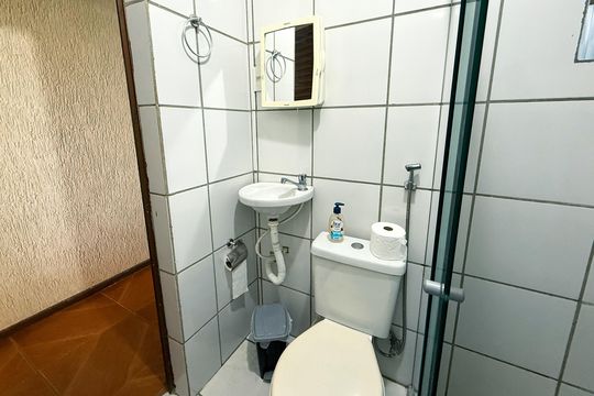 Banheiro social de apartamento para alugar com 1 quarto, 30m² em Dom Bosco, Juiz de Fora