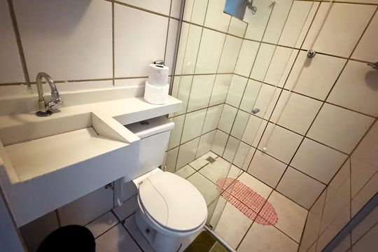 Banheiro social de apartamento para alugar com 2 quartos, 30m² em Dom Bosco, Juiz de Fora