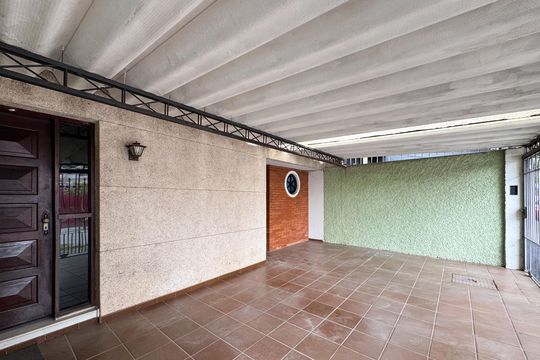 Garagem de casa à venda com 5 quartos, 253m² em Jardim Nova Petropolis, São Bernardo do Campo