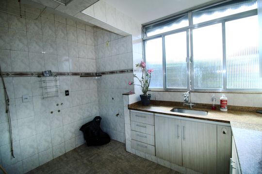 Cozinha de apartamento à venda com 3 quartos, 72m² em Vista Alegre, Rio de Janeiro