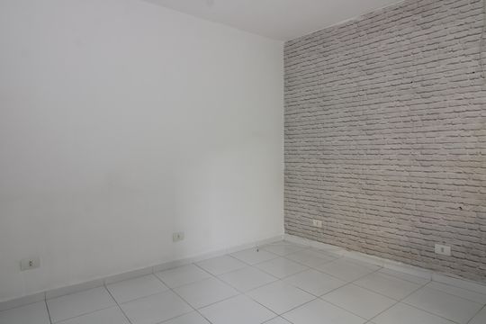 Sala de casa para alugar com 2 quartos, 75m² em Vila Robertina, São Paulo