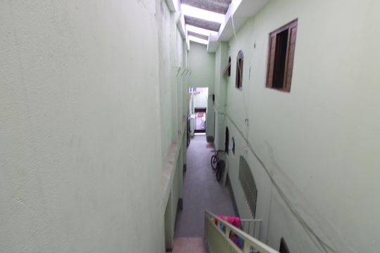 corredor externo de casa para alugar com 2 quartos, 75m² em Vila Robertina, São Paulo