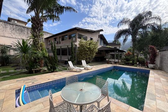 Área externa de casa de condomínio para alugar com 4 quartos, 618m² em Vargem Grande, Rio de Janeiro