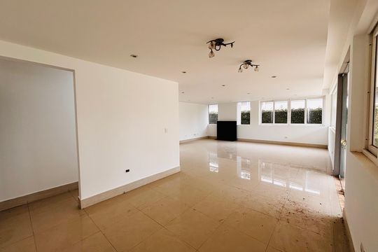 Sala de casa de condomínio à venda com 4 quartos, 520m² em Residencial Morada dos Lagos, Barueri