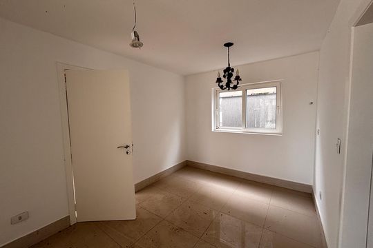 Cozinha de casa de condomínio à venda com 4 quartos, 520m² em Residencial Morada dos Lagos, Barueri