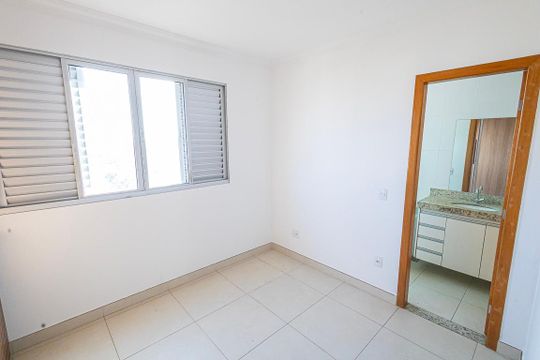 Quarto 1/ suite de apartamento para alugar com 3 quartos, 74m² em Santa Rosa, Belo Horizonte