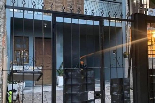 Área externa de casa à venda com 2 quartos, 125m² em Hípica, Porto Alegre