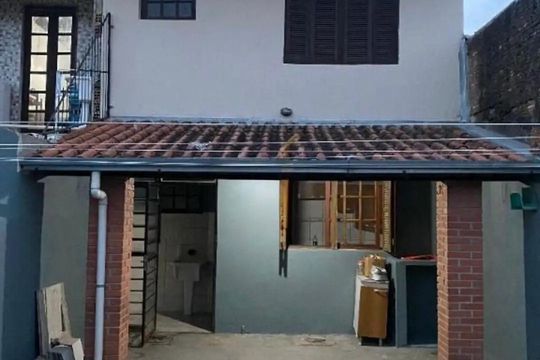 Área externa de casa à venda com 2 quartos, 125m² em Hípica, Porto Alegre