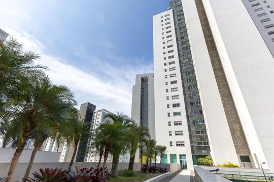 Fachada de apartamento à venda com 4 quartos, 198m² em Vila da Serra, Nova Lima