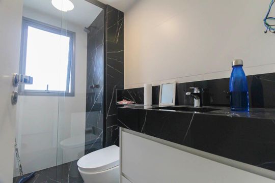 Banheiro de apartamento para alugar com 1 quarto, 31m² em Vila Prudente, São Paulo