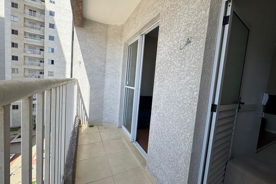 Sacada de apartamento para alugar com 2 quartos, 45m² em Quitaúna, Osasco