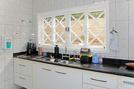 Casa de Condomínio à venda com 3 quartos, 290m² em Jardim Italia, Vinhedo
