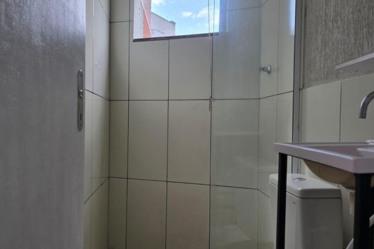 KitStudio Banheiro Social de kitnet/studio para alugar com 1 quarto, 35m² em Jardim Cristin Alice, Guarulhos