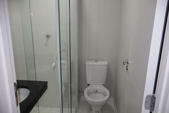Banheiro de apartamento para alugar com 2 quartos, 50m² em Vila Ema, São Paulo
