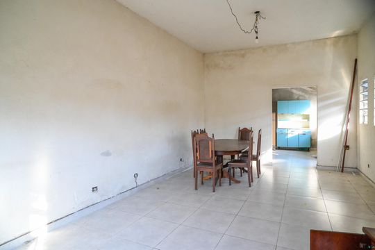 Casa à venda com 4 quartos, 231m² em Vila Santo Estefano, São Paulo