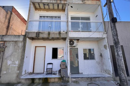 Fachada de casa de condomínio para alugar com 2 quartos, 112m² em Vargem Pequena, Rio de Janeiro