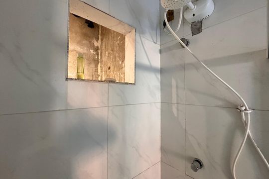Banheiro Social 2 de casa de condomínio para alugar com 2 quartos, 112m² em Vargem Pequena, Rio de Janeiro