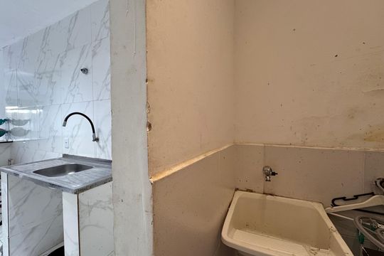 Cozinha e Área de Serviço de casa de condomínio para alugar com 2 quartos, 112m² em Vargem Pequena, Rio de Janeiro