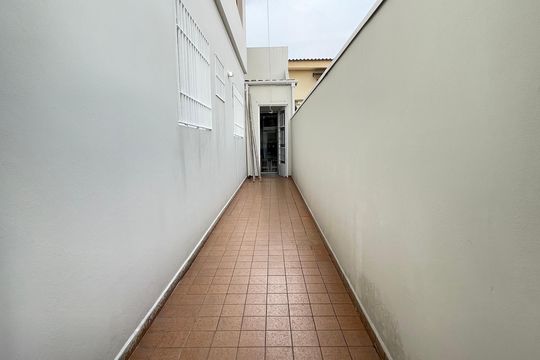 Entrada de casa à venda com 4 quartos, 145m² em Jardim Ester Yolanda, São Paulo