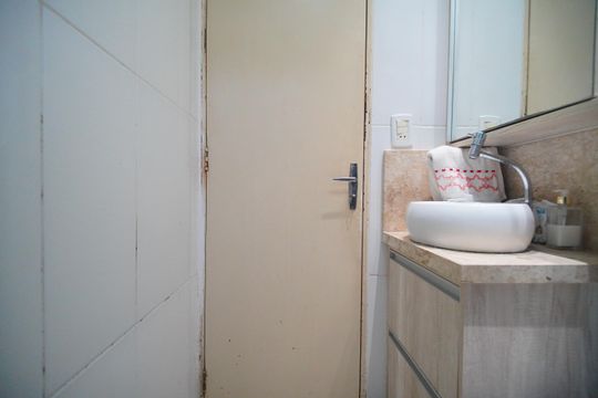 Banheiro de apartamento para alugar com 3 quartos, 53m² em Canudos, Novo Hamburgo