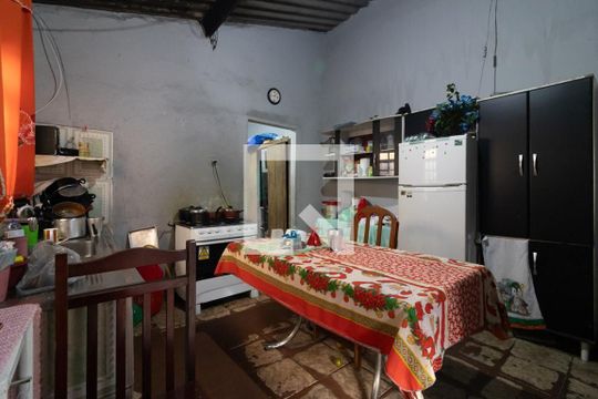 Casa à venda com 5 quartos, 233m² em Parque Boturussu, São Paulo