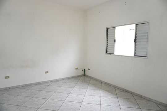 Casa para alugar com 3 quartos, 70m² em Vila Corberi, São Paulo