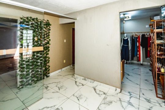 Casa à venda com 3 quartos, 300m² em Alípio de Melo, Belo Horizonte