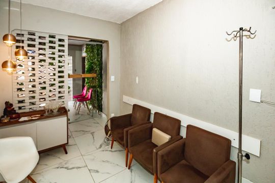 Casa à venda com 3 quartos, 300m² em Alípio de Melo, Belo Horizonte
