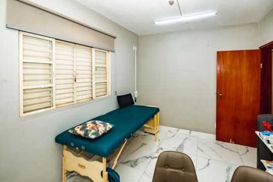 Casa à venda com 3 quartos, 300m² em Alípio de Melo, Belo Horizonte