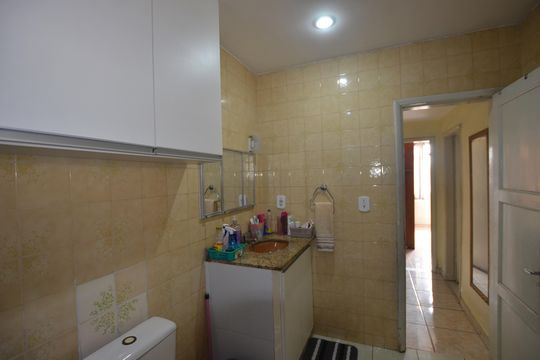 Banheiro de apartamento à venda com 2 quartos, 54m² em Madureira, Rio de Janeiro