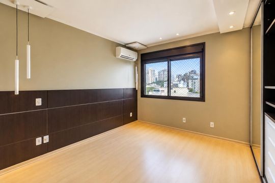 Quarto de apartamento para alugar com 3 quartos, 115m² em Mont’Serrat, Porto Alegre
