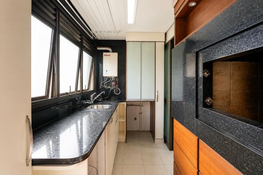 Área de serviço de apartamento para alugar com 3 quartos, 115m² em Mont’Serrat, Porto Alegre