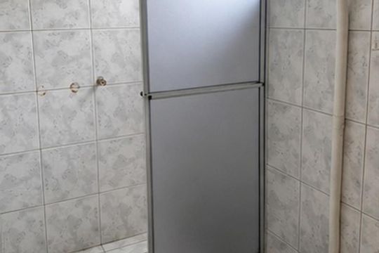 Banheiro de casa para alugar com 2 quartos, 84m² em Barnabé, Gravataí