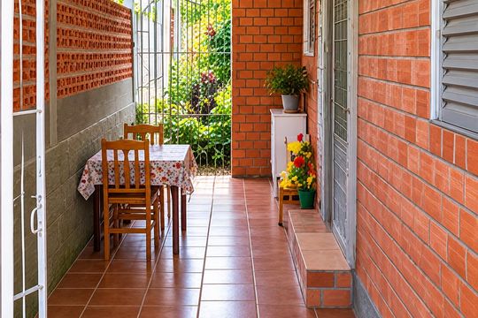 Área externa de casa para alugar com 2 quartos, 84m² em Barnabé, Gravataí