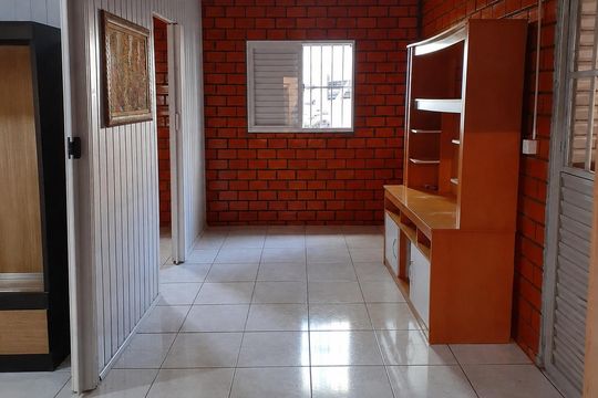 Casa para alugar com 2 quartos, 84m² em Barnabé, Gravataí