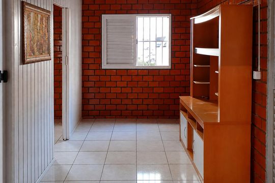 Sala de casa para alugar com 2 quartos, 84m² em Barnabé, Gravataí