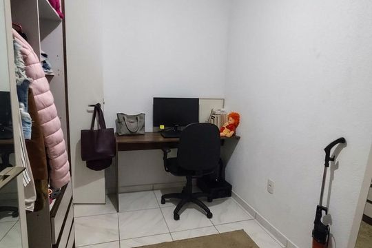 Quarto de apartamento para alugar com 2 quartos, 50m² em Santa Cruz, Rio de Janeiro