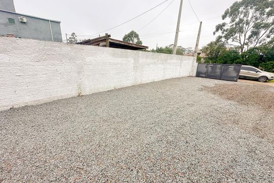 Garagem de casa para alugar com 1 quarto, 45m² em São João do Rio Vermelho, Florianópolis