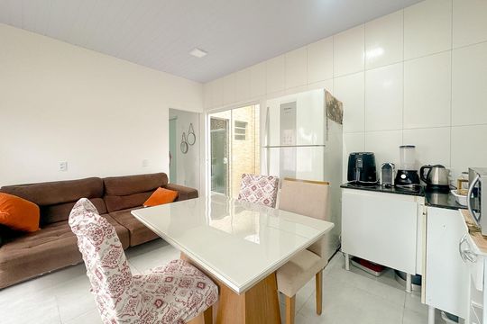 Sala de Jantar de casa para alugar com 1 quarto, 45m² em São João do Rio Vermelho, Florianópolis