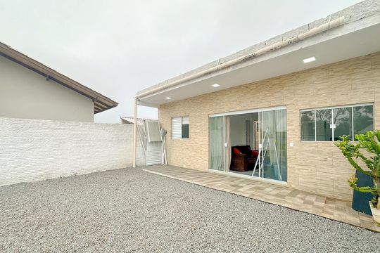 Área externa de casa para alugar com 1 quarto, 45m² em São João do Rio Vermelho, Florianópolis