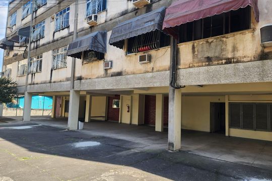 Área comum de apartamento para alugar com 2 quartos, 60m² em Colubandê, São Gonçalo