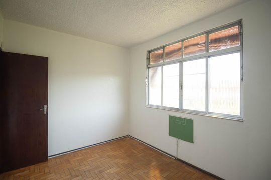 Quarto 1 de apartamento para alugar com 2 quartos, 60m² em Colubandê, São Gonçalo