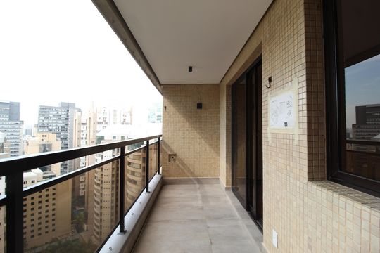 Varanda de apartamento para alugar com 3 quartos, 120m² em Indianópolis, São Paulo