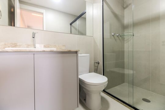 Banheiro Suíte  de apartamento para alugar com 2 quartos, 68m² em São Paulo, São Paulo