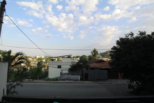 Sala - Vista de apartamento para alugar com 2 quartos, 60m² em Jacarepaguá, Rio de Janeiro