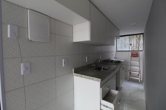 Cozinha e Área de Serviço de apartamento para alugar com 2 quartos, 60m² em Jacarepaguá, Rio de Janeiro